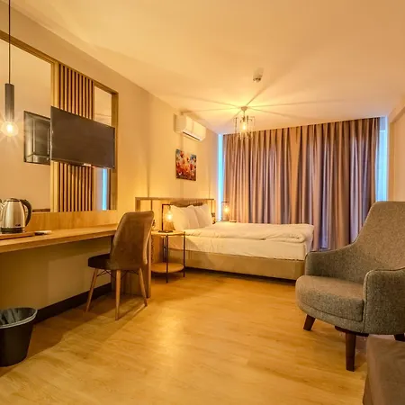 Leliko Hotel *