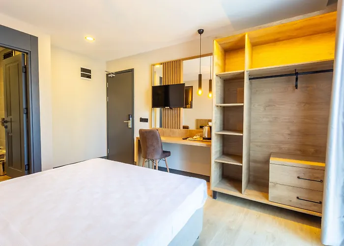 Hotel Leliko *